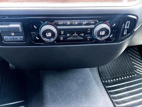 Used 2024 Chevrolet Silverado 2500 LT w/ Convenience Package AWD/4WD image 24