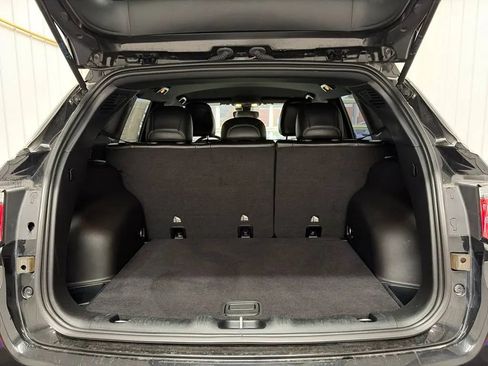 Used 2024 Jeep Compass Latitude AWD/4WD image 16
