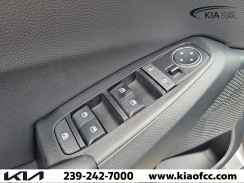 New 2026 Kia Seltos S FWD image 20