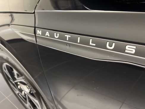 Used 2025 Lincoln Nautilus Premier w/ Equipment Group 102A image 35