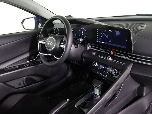 Certified 2024 Hyundai Elantra SEL image 23