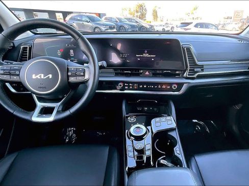 Used 2023 Kia Sportage EX image 11