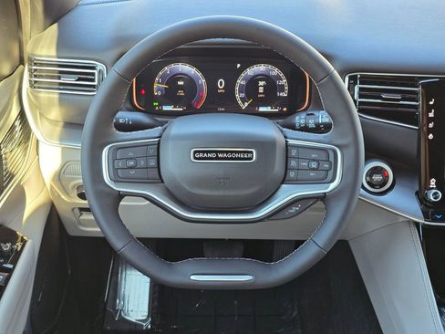 New 2026 Jeep Grand Wagoneer 4WD image 7