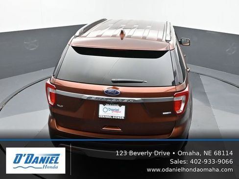 Used 2016 Ford Explorer XLT w/ Equipment Group 202A AWD/4WD image 17