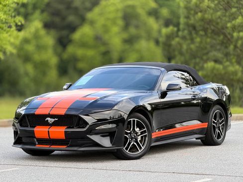 Used 2020 Ford Mustang Premium RWD image 8