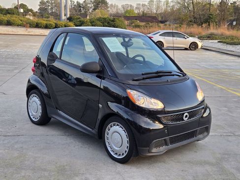 Used 2015 smart fortwo pure image 3