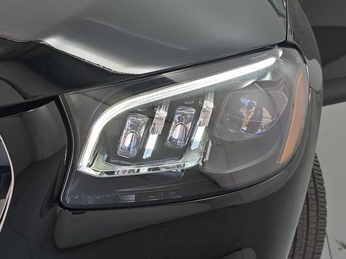 Used 2024 Mercedes-Benz GLS 450 4MATIC w/ AMG Line Exterior image 33