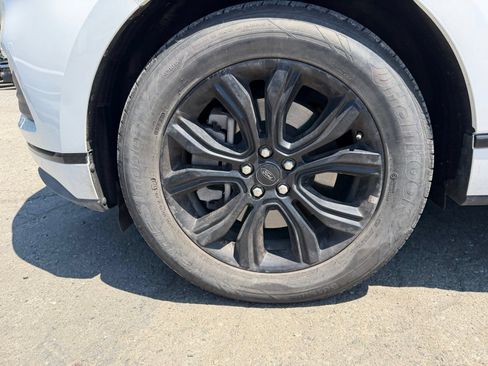 Used 2023 Ford Edge SE w/ Black Appearance Package AWD/4WD image 9