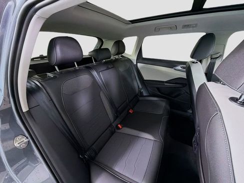 New 2026 Volkswagen Taos SE image 27