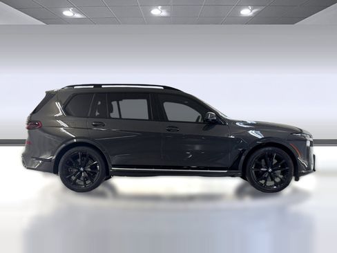 Used 2025 BMW X7 xDrive40i w/ M Sport Package AWD/4WD image 7