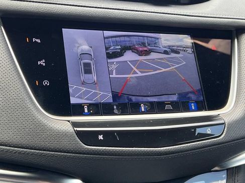 Certified 2025 Cadillac XT5 Premium Luxury w/ Technology Package AWD/4WD image 23