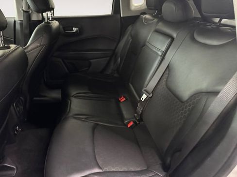 Used 2018 Jeep Compass Latitude w/ Popular Equipment Group AWD/4WD image 21