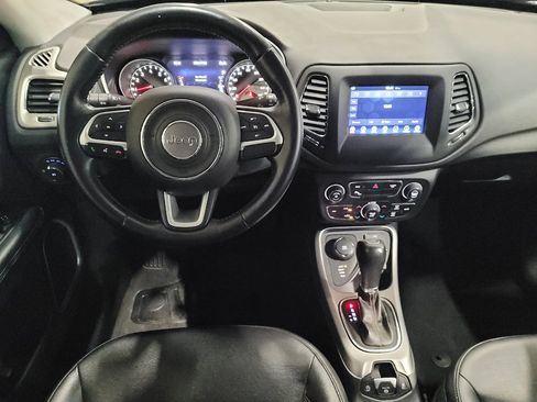 Used 2017 Jeep Compass Latitude w/ Popular Equipment Group AWD/4WD image 22