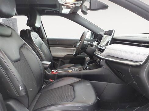 Used 2024 Jeep Compass Latitude w/ Sun and Sound Group image 15