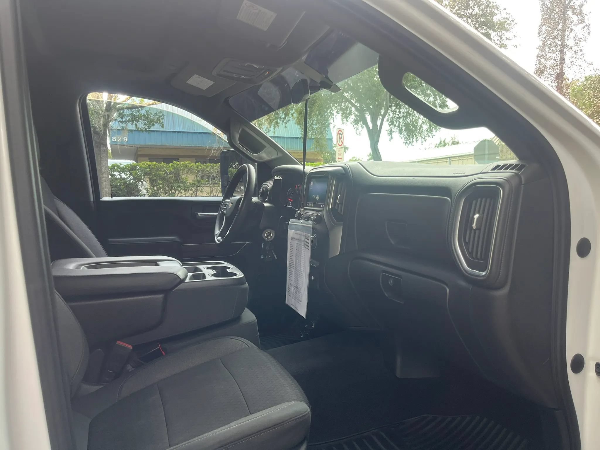 Used 2020 Chevrolet Silverado 2500 LT w/ Z71 Off-Road Package AWD/4WD image 17