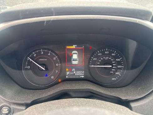 Used 2021 Subaru Crosstrek 2.0i Premium w/ Moonroof Package image 7