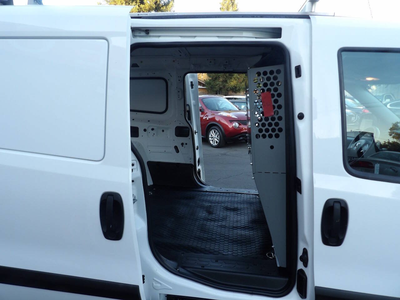 Used 2020 RAM ProMaster City Tradesman SLT FWD image 11