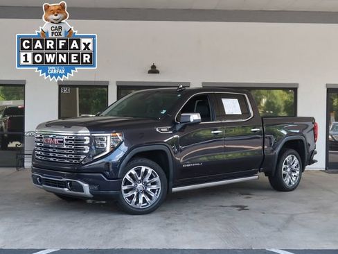 Used 2023 GMC Sierra 1500 Denali w/ Denali Reserve Package AWD/4WD image 1