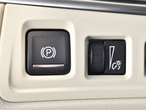 Used 2022 Cadillac XT5 Premium Luxury w/ LPO, Floor Liner Package image 35