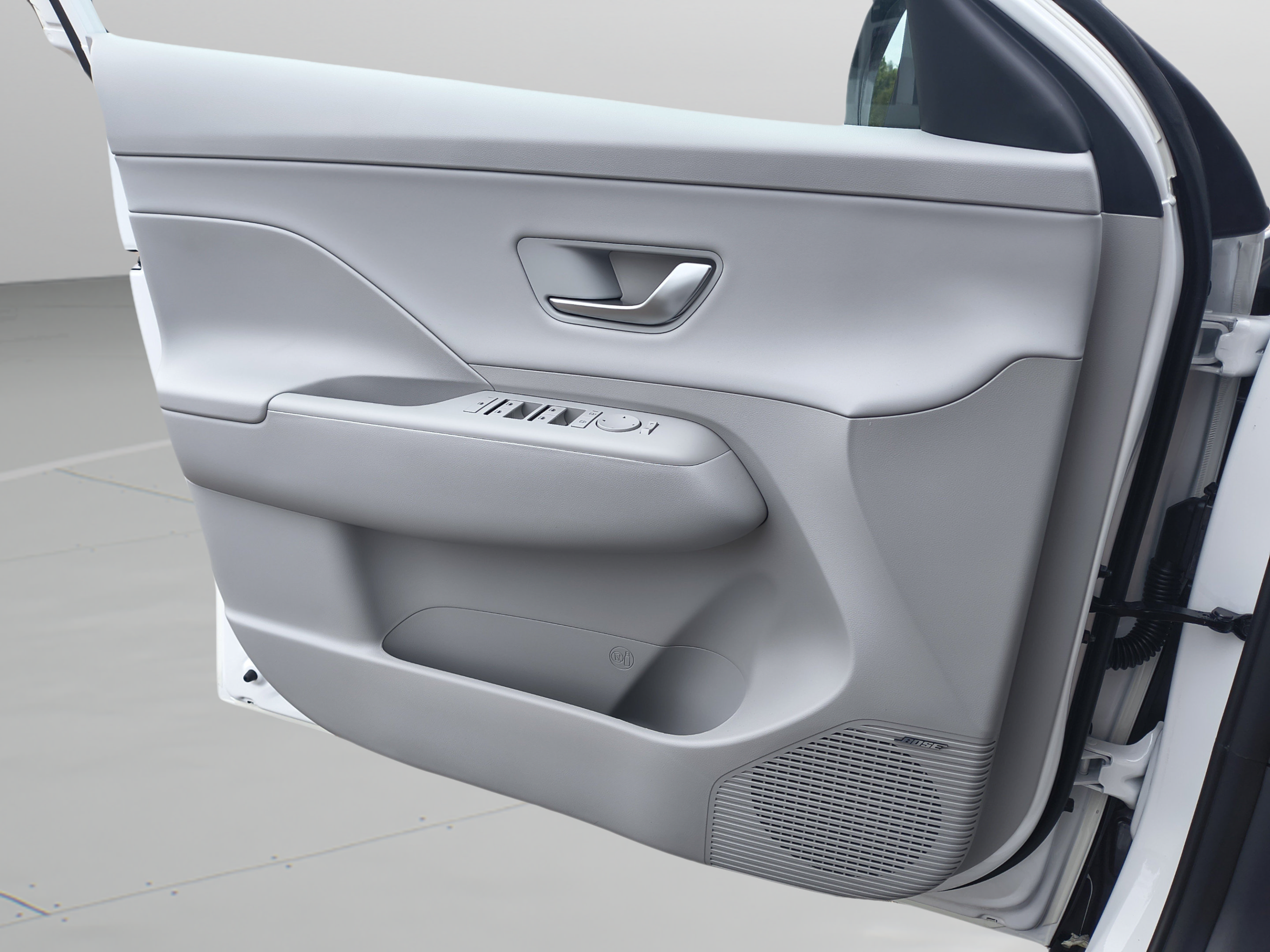 New 2027 Hyundai Kona Limited FWD image 25
