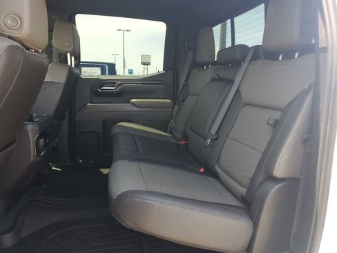 Used 2022 Chevrolet Silverado 1500 ZR2 w/ Technology Package AWD/4WD image 14
