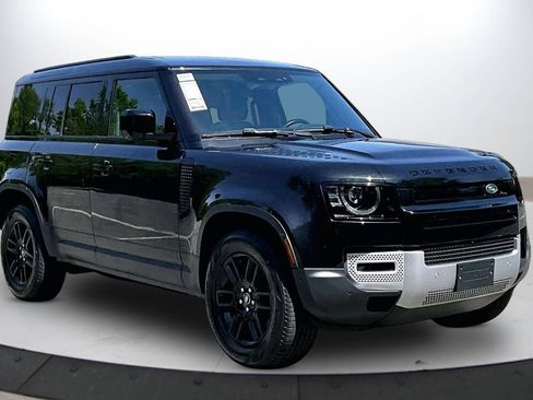 Used 2024 Land Rover Defender 110 S AWD/4WD image 2