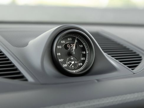 Used 2025 Porsche Macan Turbo image 24