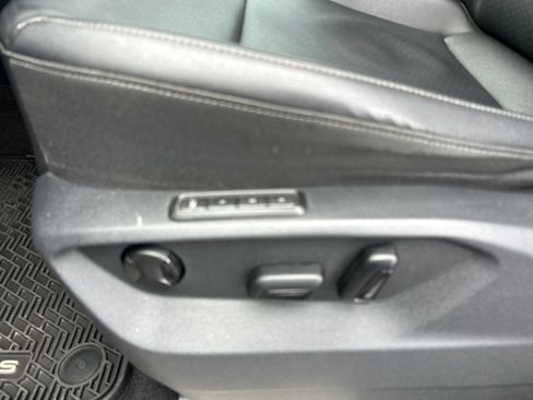Used 2019 Volkswagen Atlas SEL FWD image 31