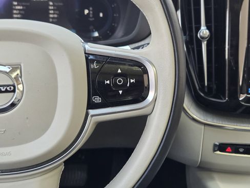 Used 2023 Volvo XC90 B6 Plus w/ Protection Package Premier image 38