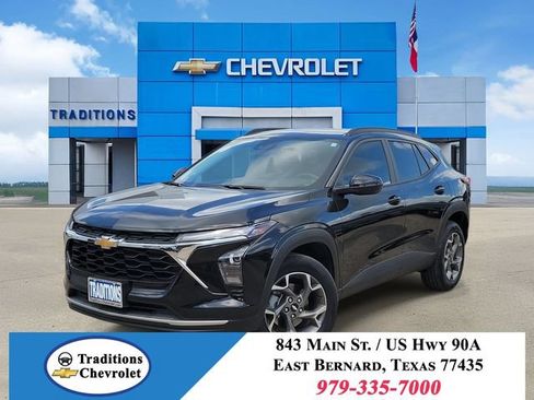 Certified 2026 Chevrolet Trax LT w/ Driver Confidence Package FWD image 1