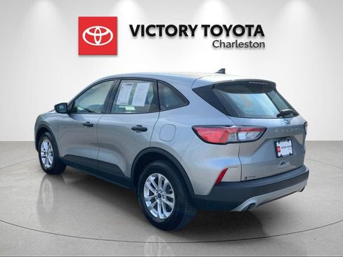 Used 2022 Ford Escape S AWD/4WD image 3