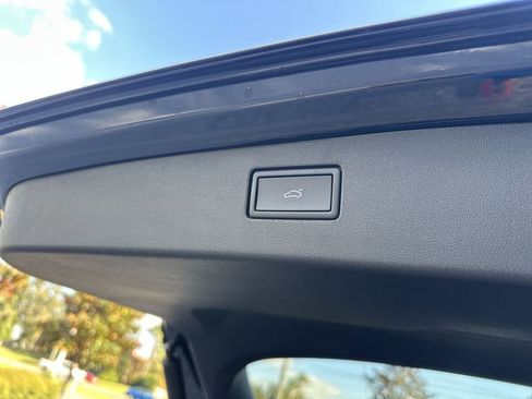 New 2026 Volkswagen Tiguan SE R-Line image 25