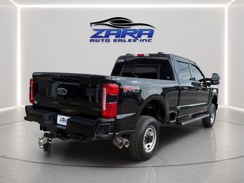 Used 2024 Ford F250 XLT w/ XLT Premium Package AWD/4WD image 8