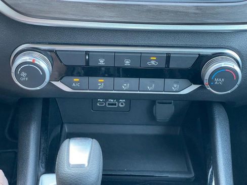 Used 2024 Nissan Altima 2.5 SV image 41