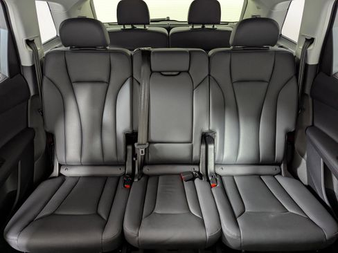 Certified 2023 Audi Q7 3.0T Prestige image 13