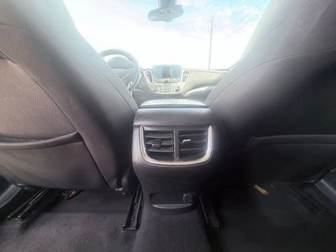Used 2022 Chevrolet Malibu LT FWD image 24