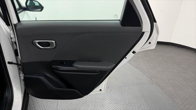 Used 2025 Kia K4 FWD image 21