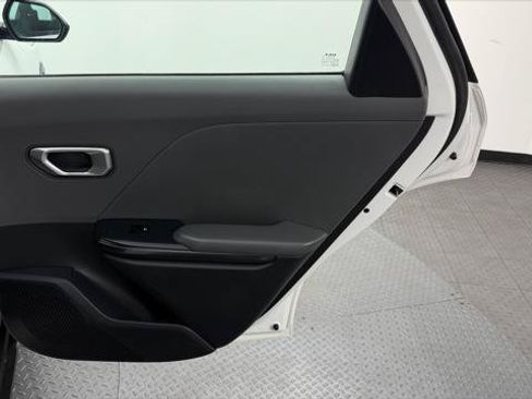 Used 2025 Kia K4 FWD image 21