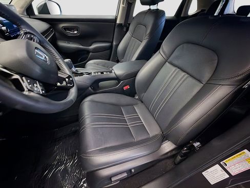 Used 2024 Honda HR-V EX-L image 11