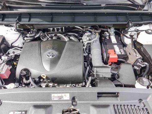 Used 2021 Toyota Highlander XLE image 26