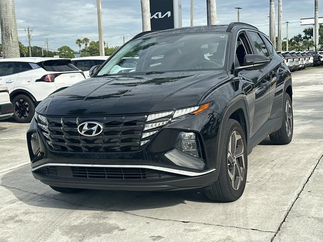 Used 2023 Hyundai Tucson SEL w/ Convenience Package AWD/4WD image 2