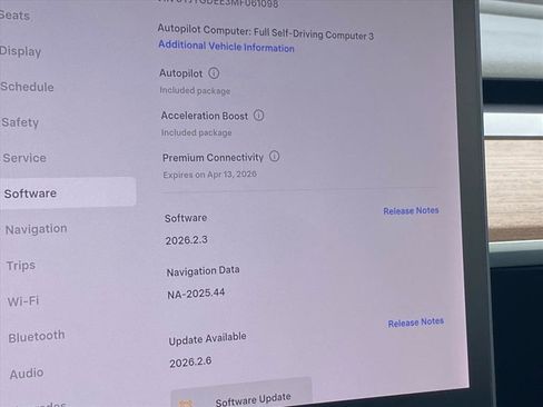 Used 2021 Tesla Model Y Long Range image 16