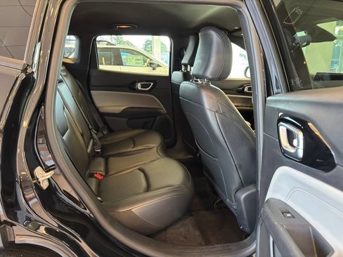 Used 2025 Jeep Compass Limited AWD/4WD image 26