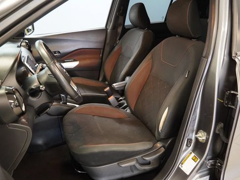 Used 2019 Nissan Kicks SR FWD image 3