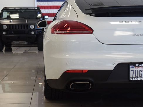 Used 2016 Porsche Panamera AWD/4WD image 30
