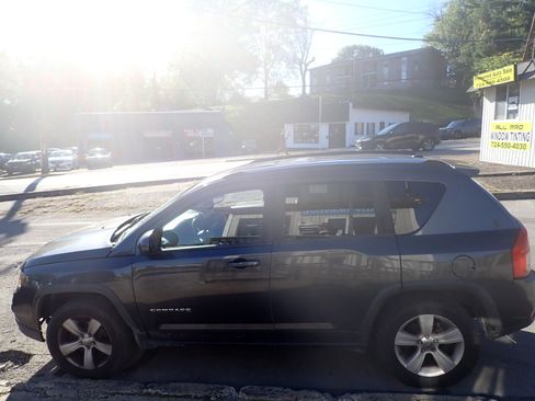 Used 2015 Jeep Compass High Altitude image 9