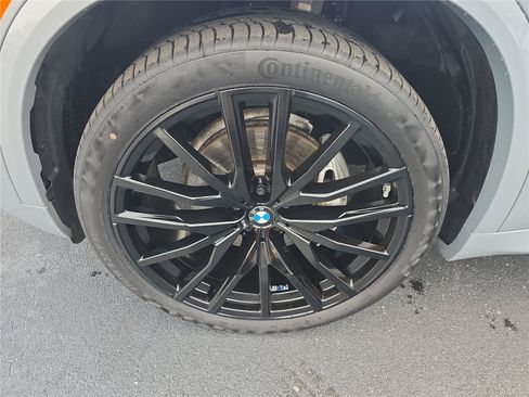 Used 2024 BMW X5 sDrive40i w/ M Sport Package RWD image 9