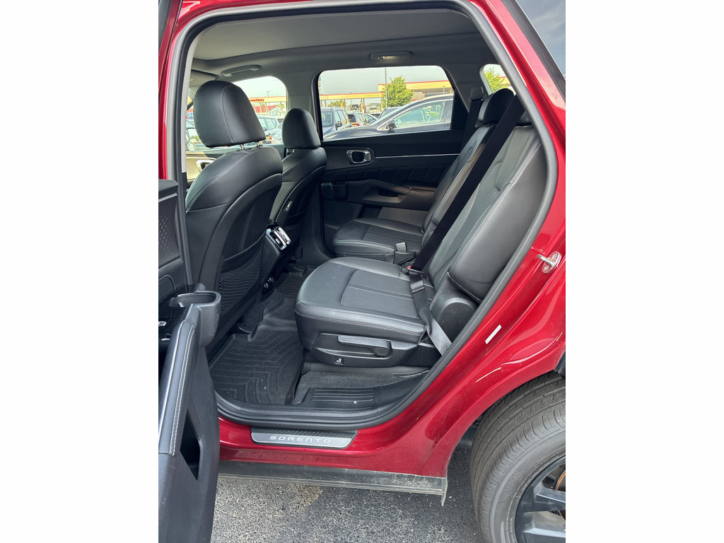 Used 2023 Kia Sorento SX AWD/4WD image 10