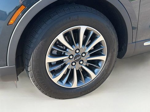 Used 2021 Lincoln Nautilus AWD w/ Equipment Group 101A image 33