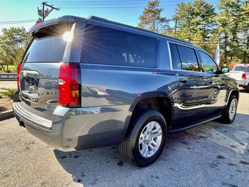 Used 2020 Chevrolet Suburban LT image 13